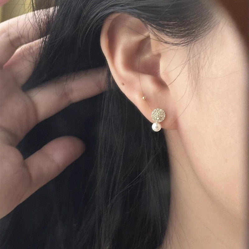 Romantic Pearl Earring for Special Moments