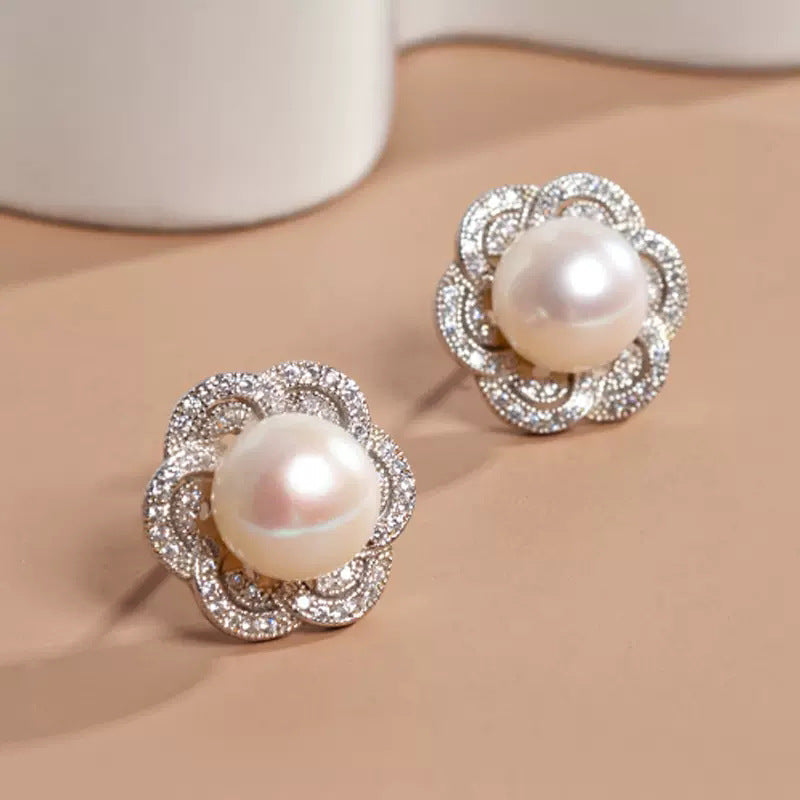 Stunning Pearl Earring for Daily Wear