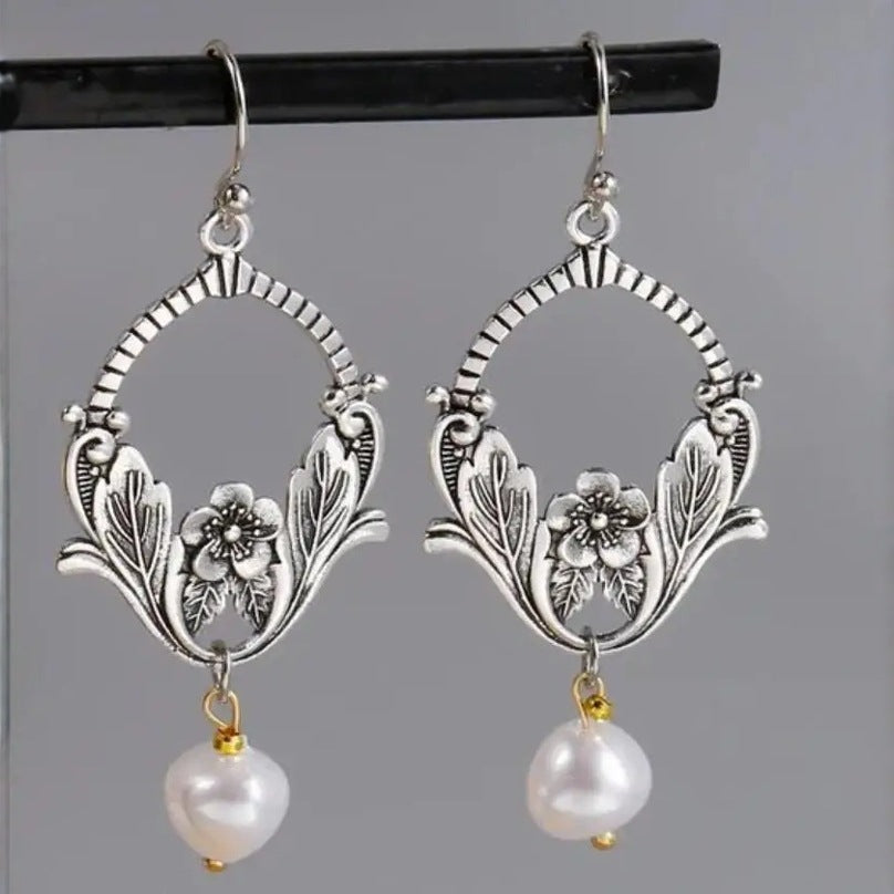 Beautiful Pearl Earring with Unique Style