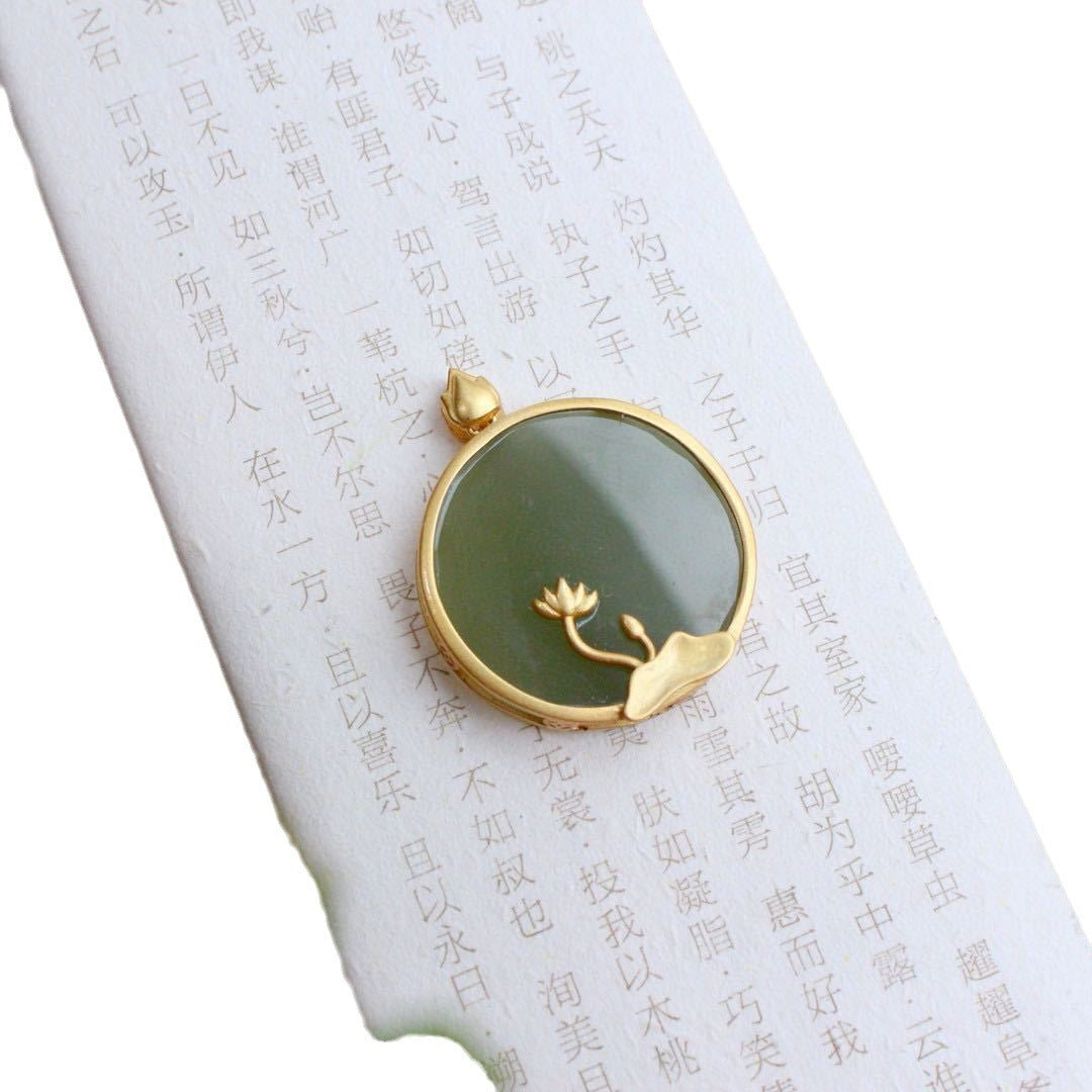 Charming Gold Necklace for Any Occasion