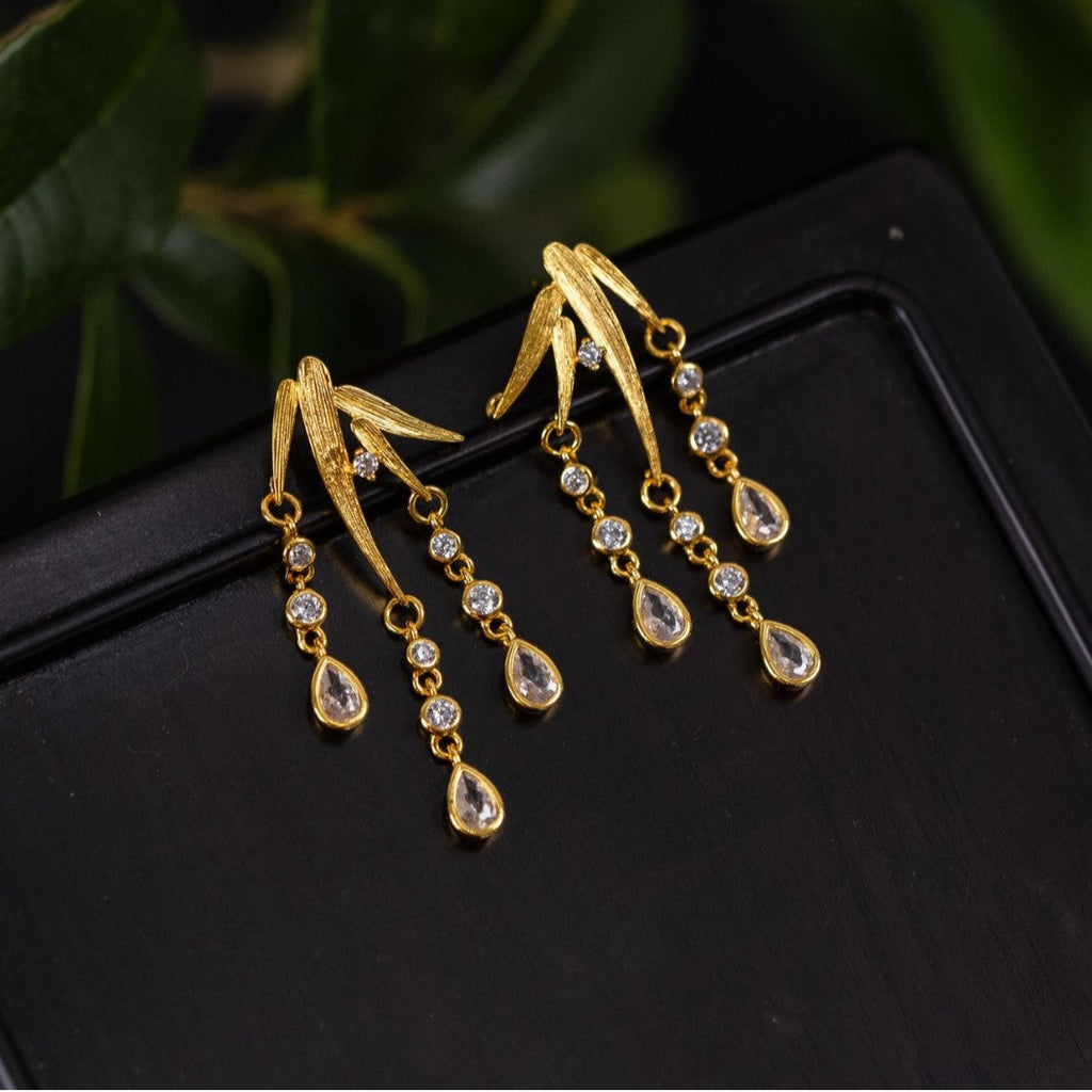 Beautiful Gold Earring with Unique Style