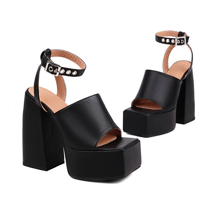Chic Orthopedic Sandals with Unique Design