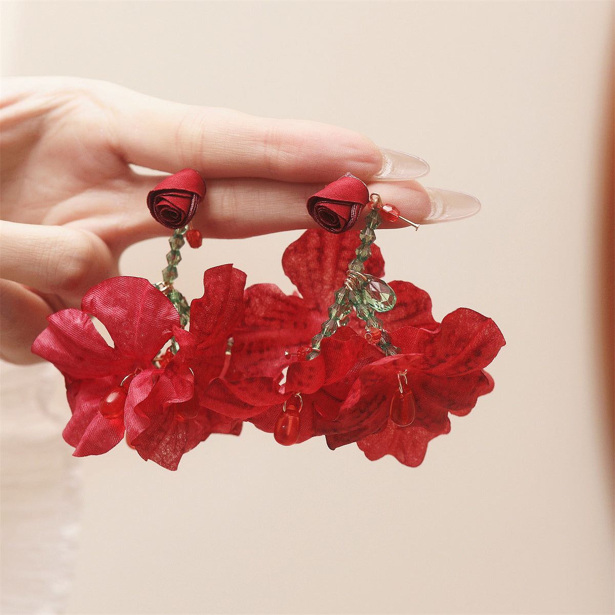 Charming Earring for Any Occasion