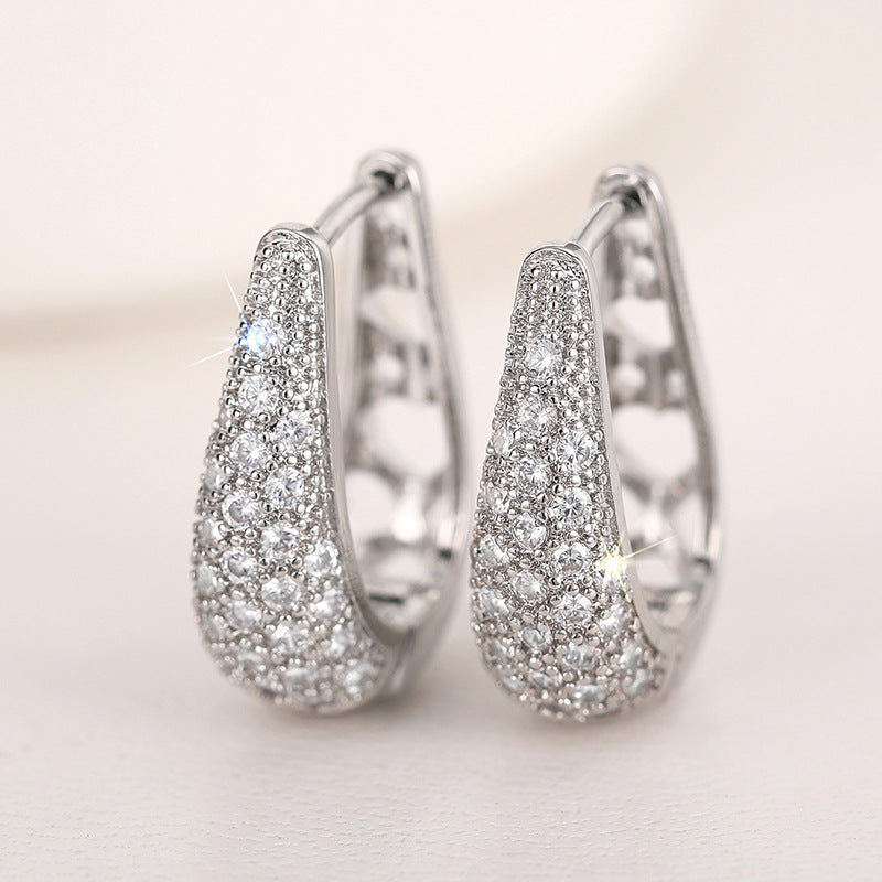 Charming Earring for Any Occasion