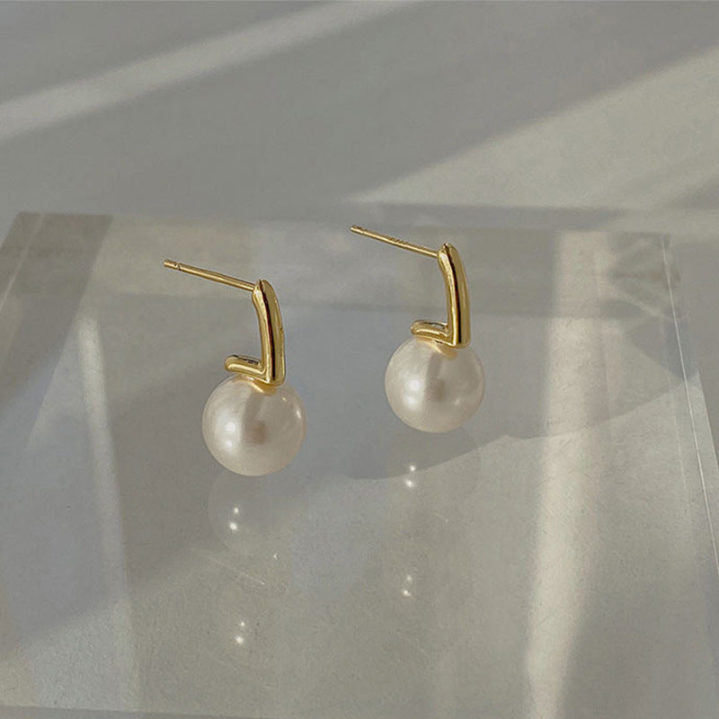 Delicate Artisan Pearl Earring