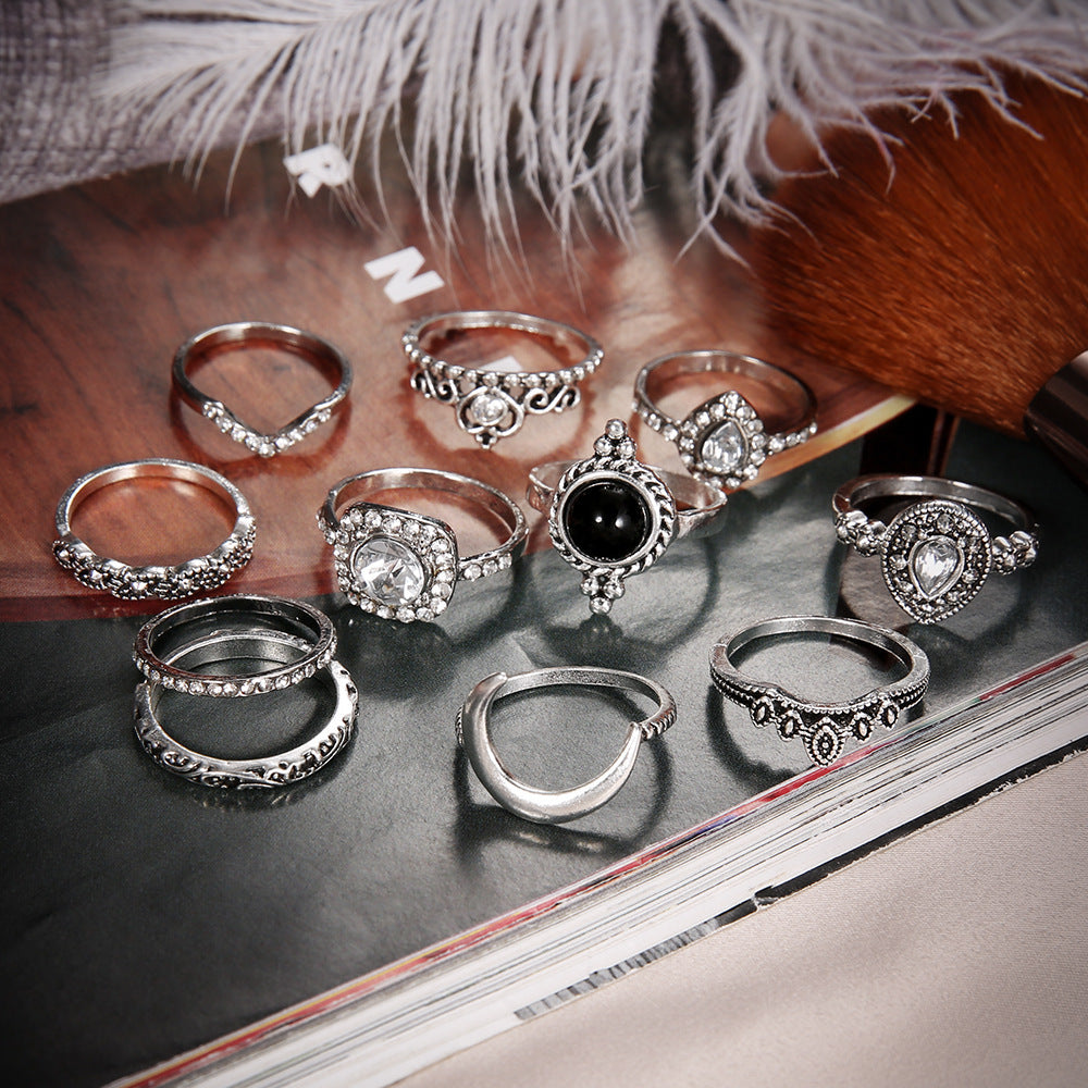 Classic Silver Ring with Timeless Appeal