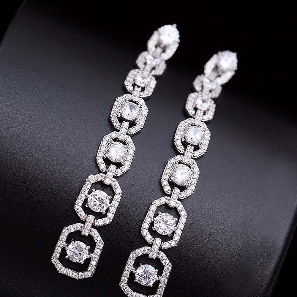 Charming Earring for Any Occasion