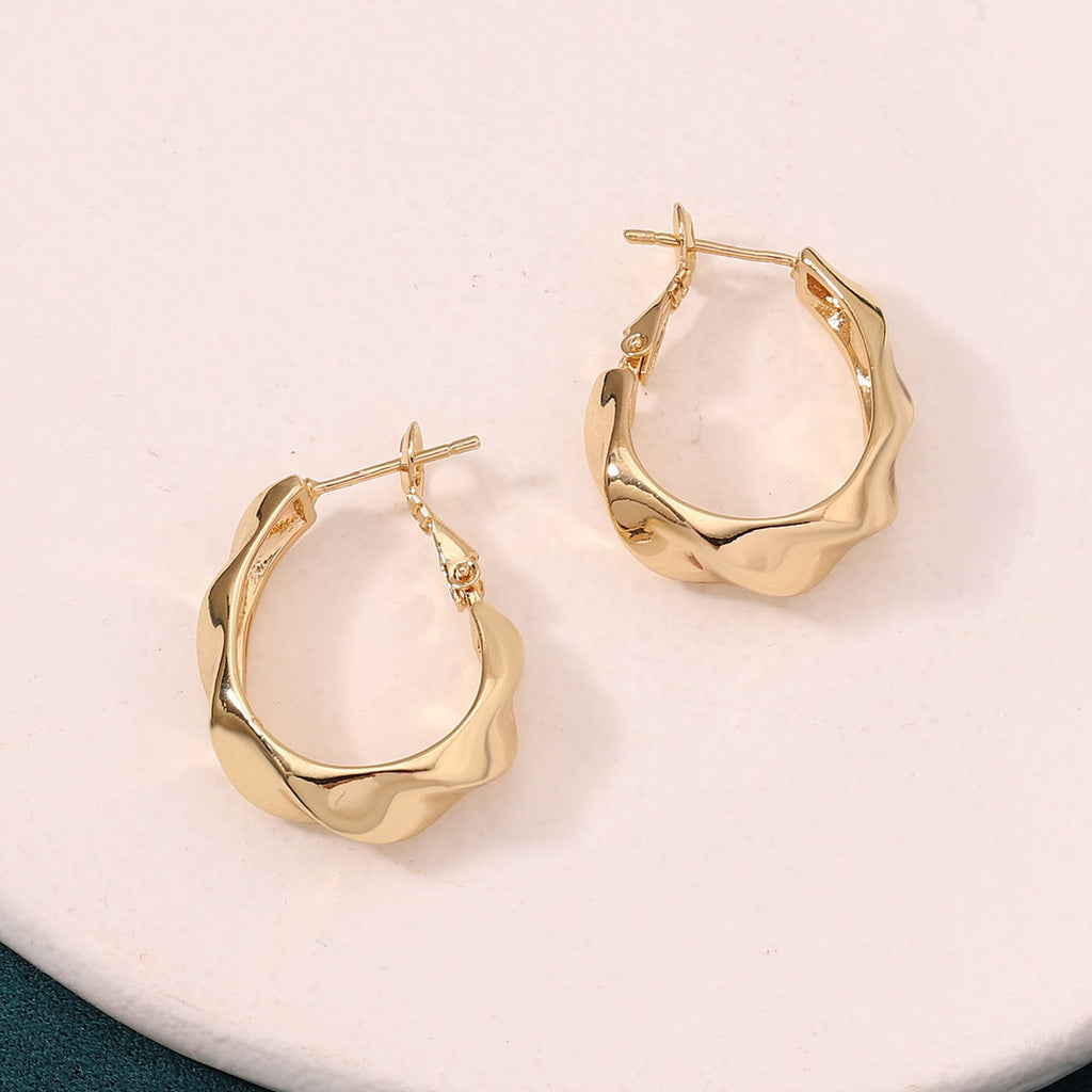 Charming Earring for Any Occasion