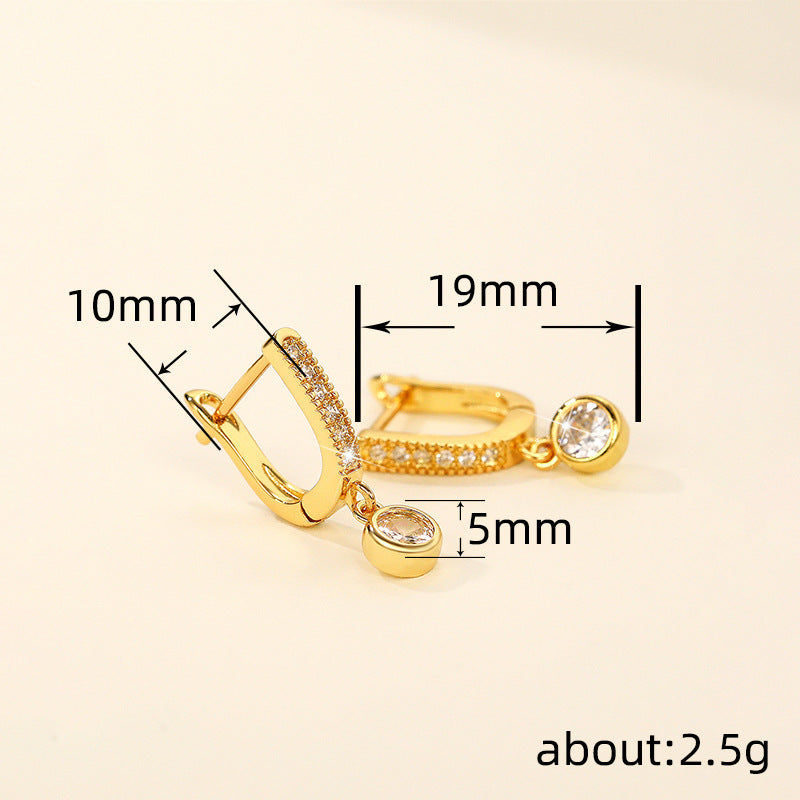 Romantic Gold Earring for Special Moments