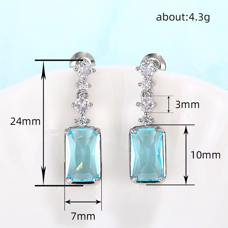 Charming Earring for Any Occasion
