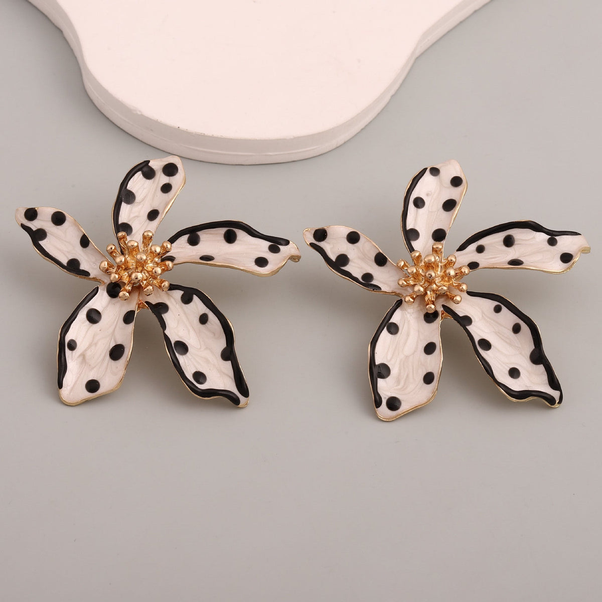 Stunning Earring for Daily Wear