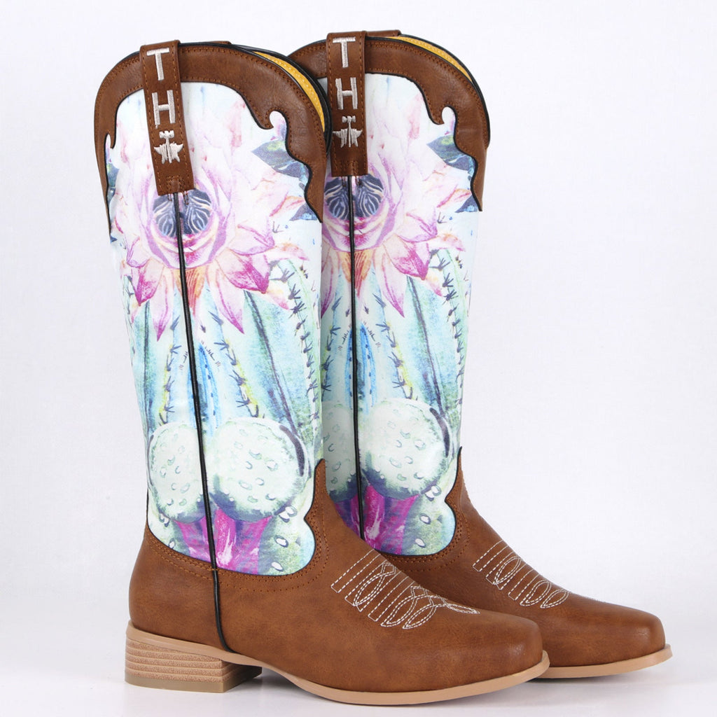 Graceful Orthopedic Boots for Modern Look