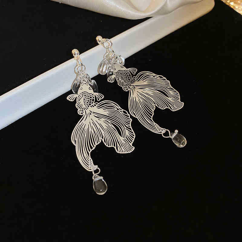Classic Silver Earring with Timeless Appeal