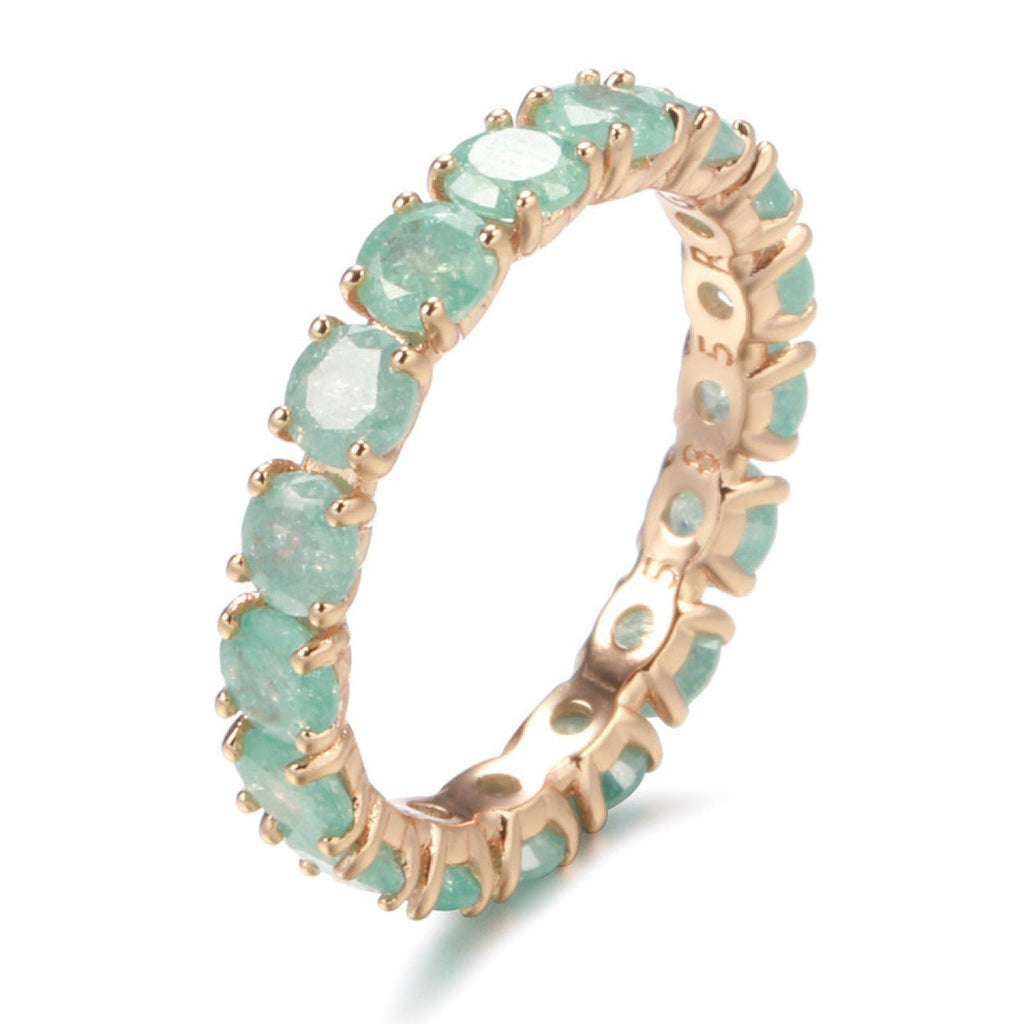 Classic Gold Ring with Timeless Appeal