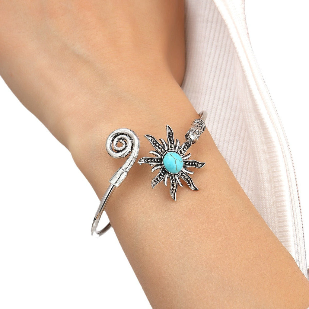 Classic Bracelet with Timeless Appeal