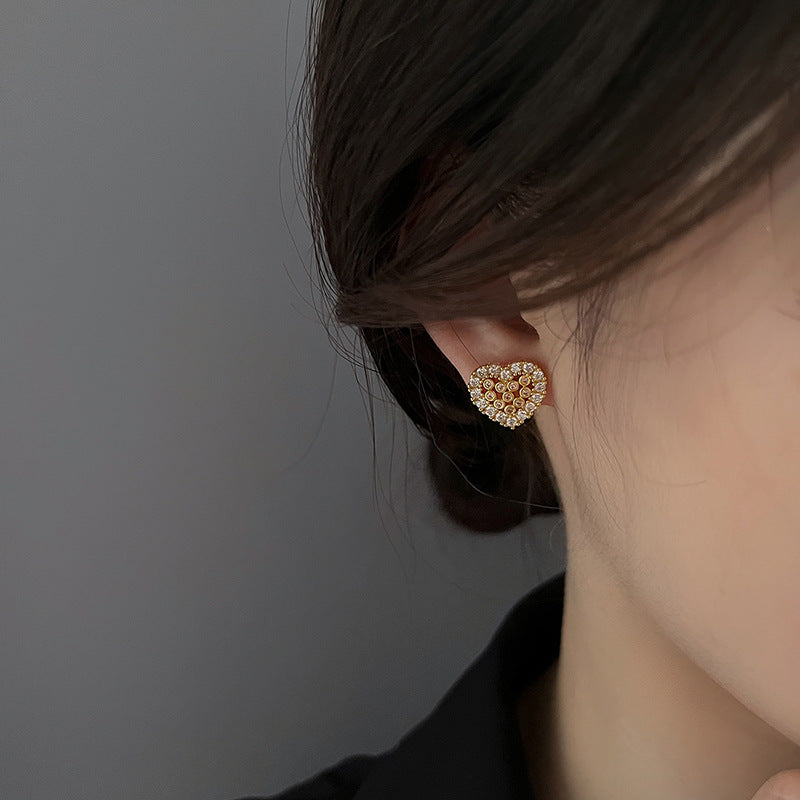 Charming Earring for Any Occasion
