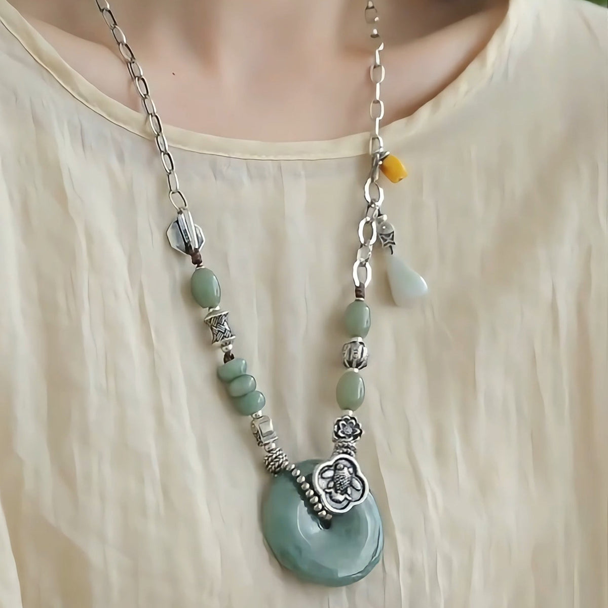 Classic Silver Necklace with Timeless Appeal