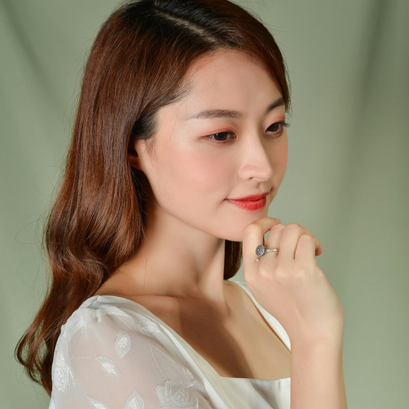 Classic Silver Ring with Timeless Appeal