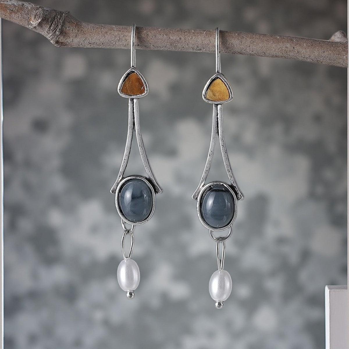 Classic Pearl Earring with Timeless Appeal