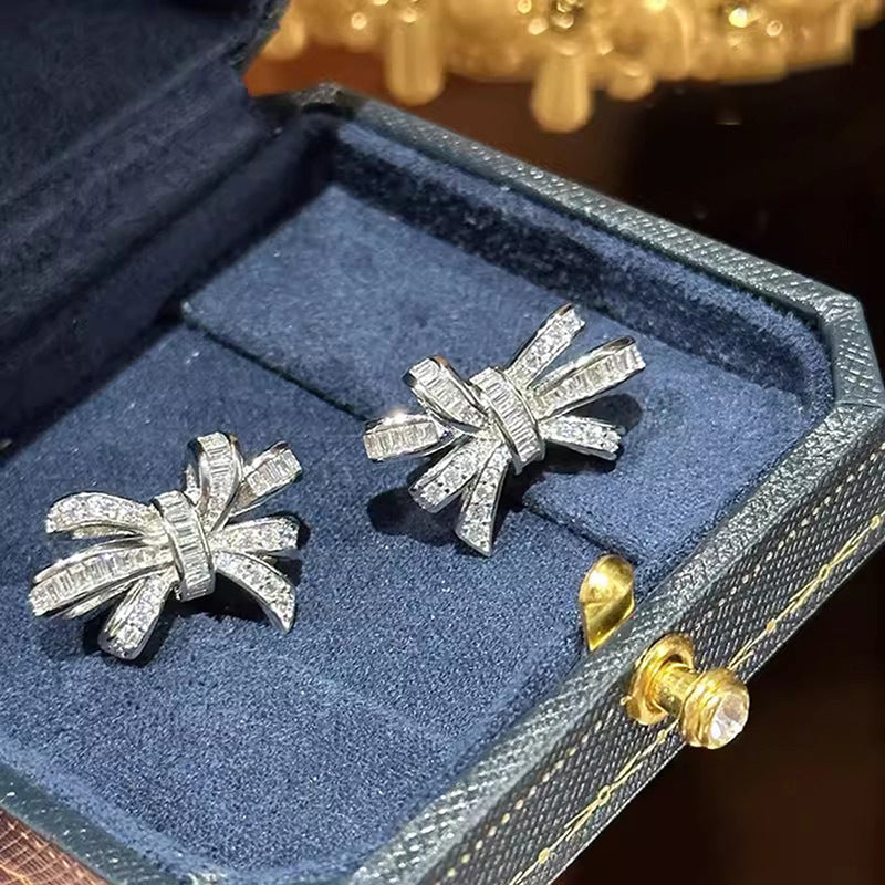 Charming Piece for Any Occasion