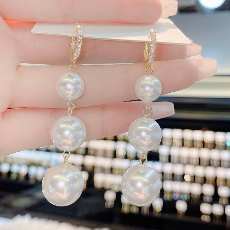 Romantic Pearl Earring for Special Moments