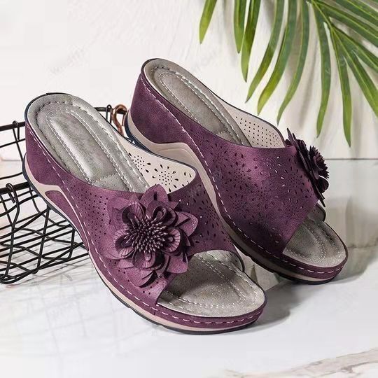 Graceful Orthopedic Sandals for Modern Look