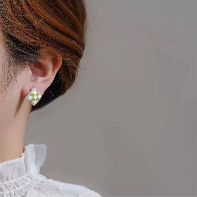 Classic Earring with Timeless Appeal