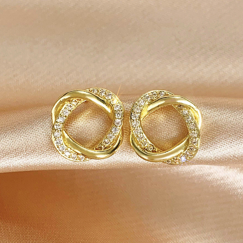 Romantic Earring for Special Moments