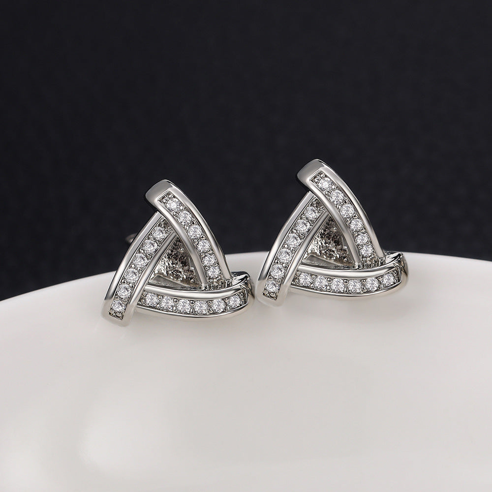 Charming Earring for Any Occasion