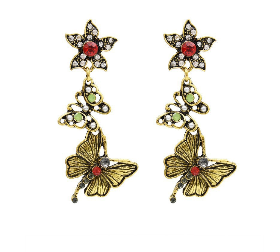 Stunning Pearl Earring for Daily Wear