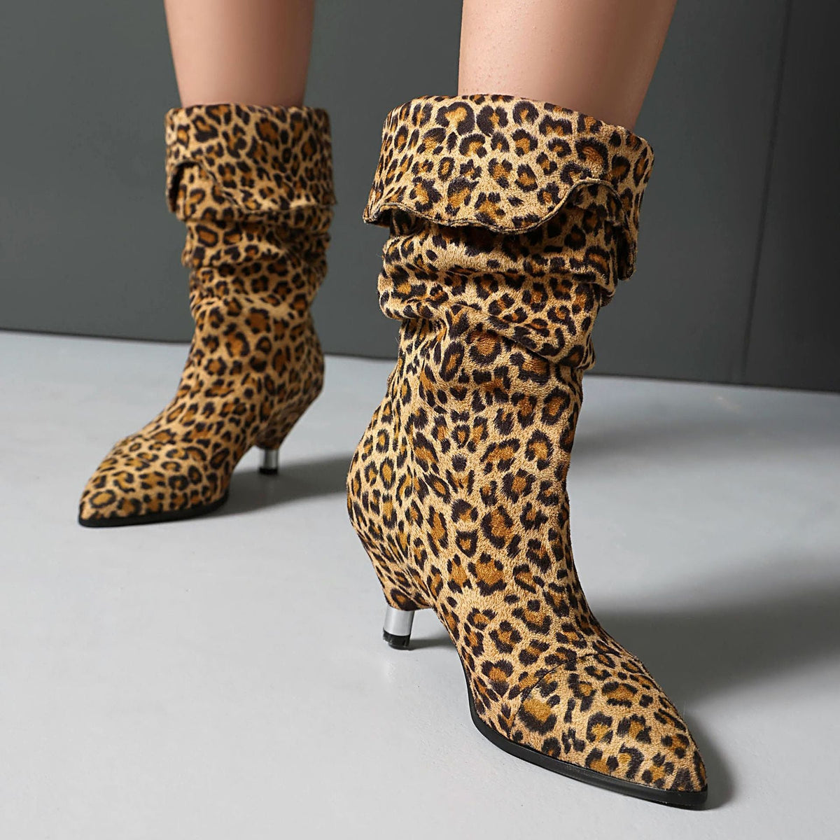 Graceful Orthopedic Boots for Modern Look