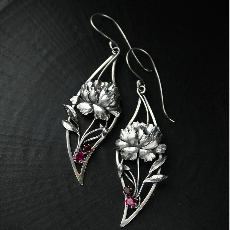 Elegant Silver Earring for Every Occasion
