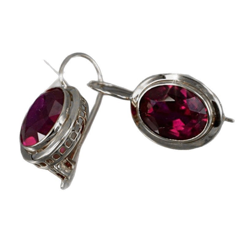 Charming Earring for Any Occasion