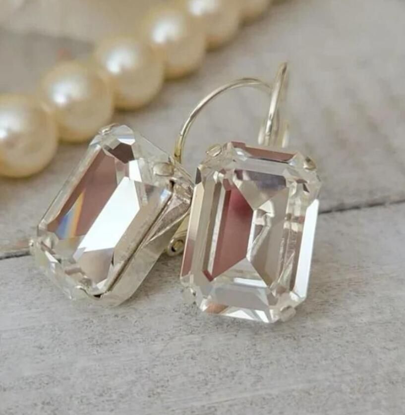 Classic Earring with Timeless Appeal