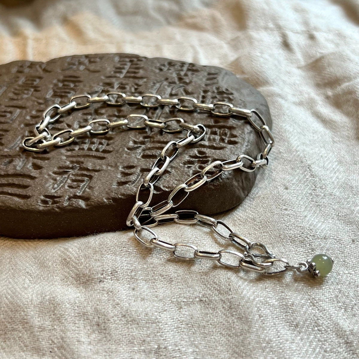 Classic Silver Necklace with Timeless Appeal