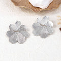 Romantic Gold Earring for Special Moments