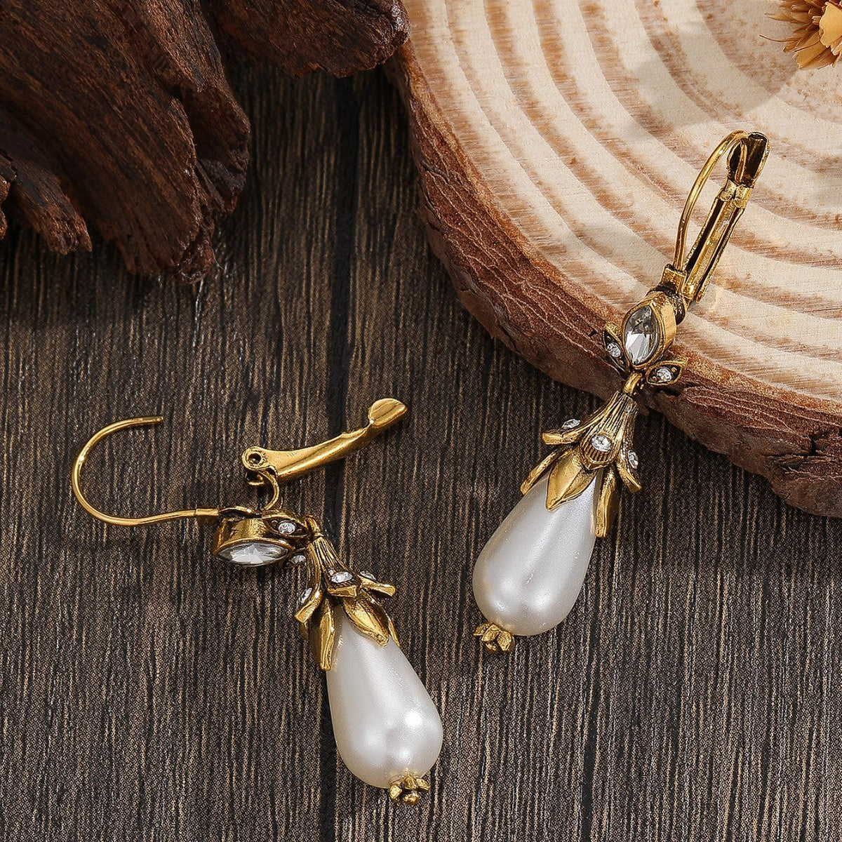 Charming Pearl Earring for Any Occasion