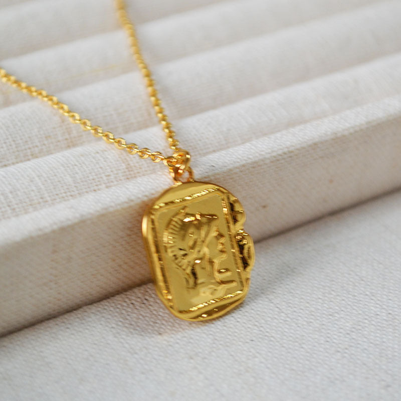 Charming Gold Necklace for Any Occasion