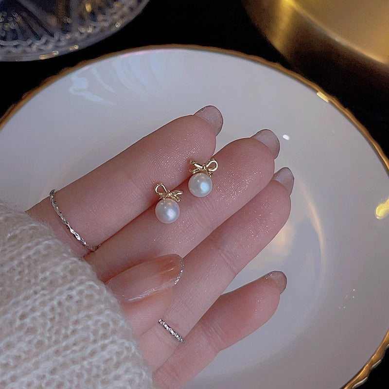 Classic Pearl Earring with Timeless Appeal