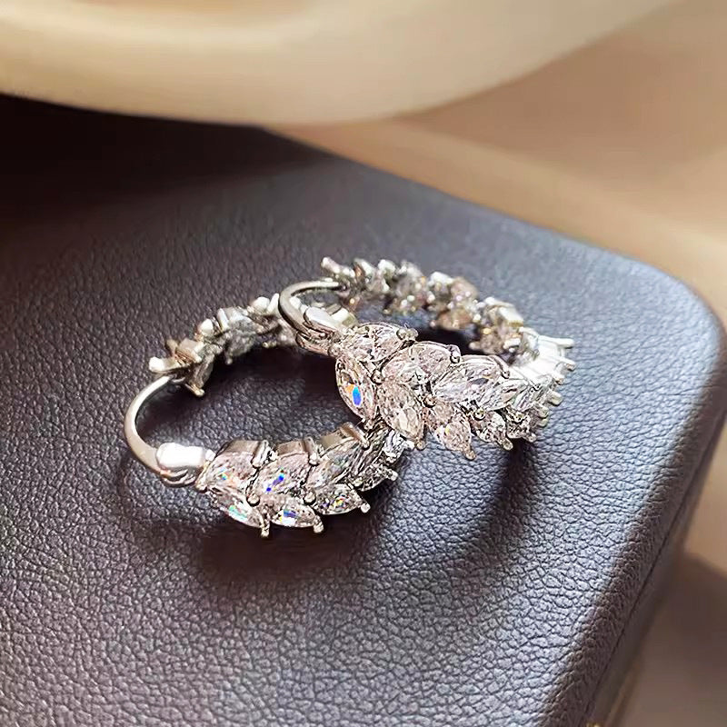 Classic Earring with Timeless Appeal