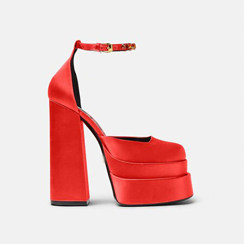 Chic Orthopedic Sandals with Unique Design