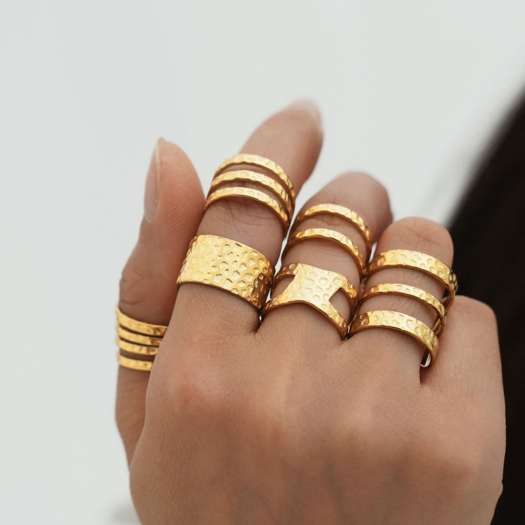Romantic Gold Ring for Special Moments