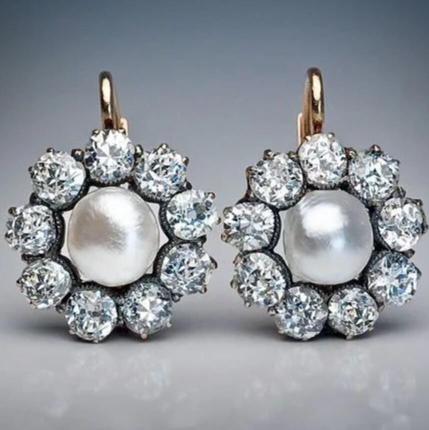 Stunning Pearl Earring for Daily Wear