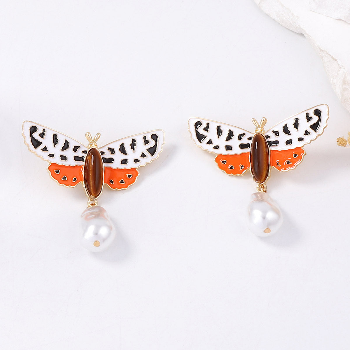 Charming Piece for Any Occasion