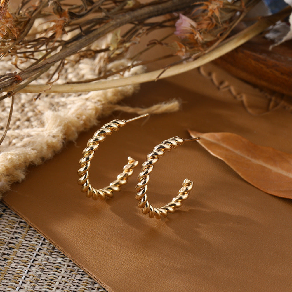 Beautiful Gold Earring with Unique Style