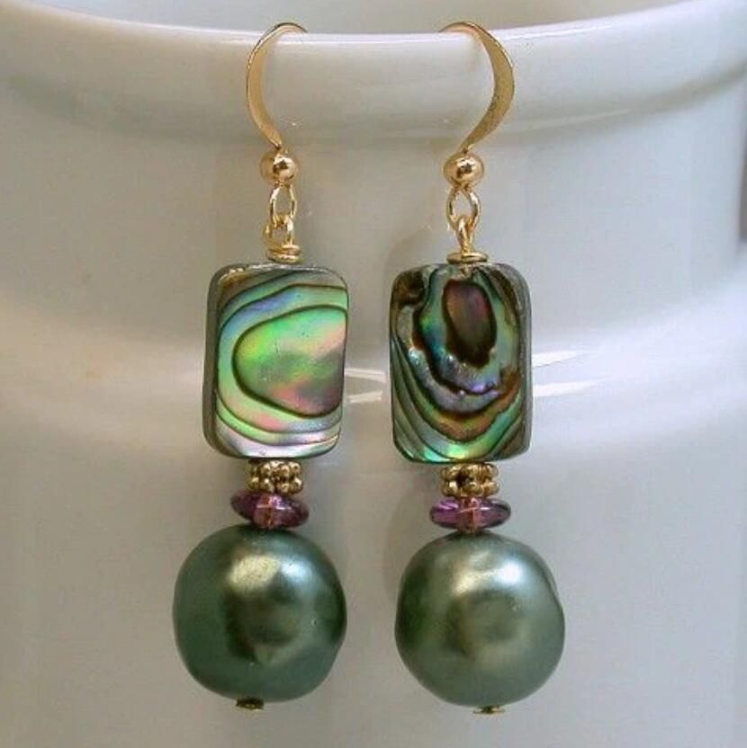 Romantic Pearl Earring for Special Moments