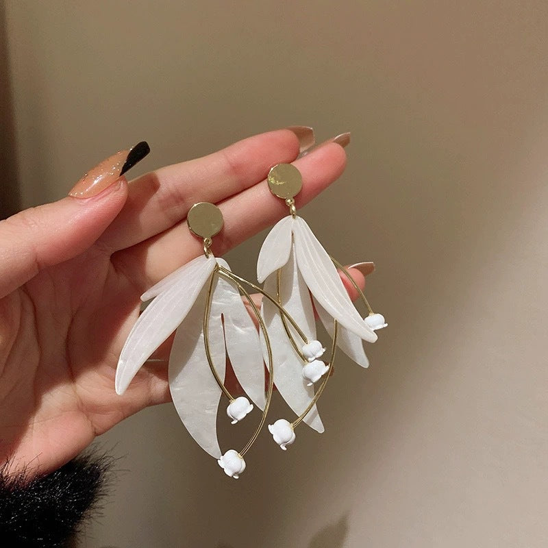 Classic Earring with Timeless Appeal