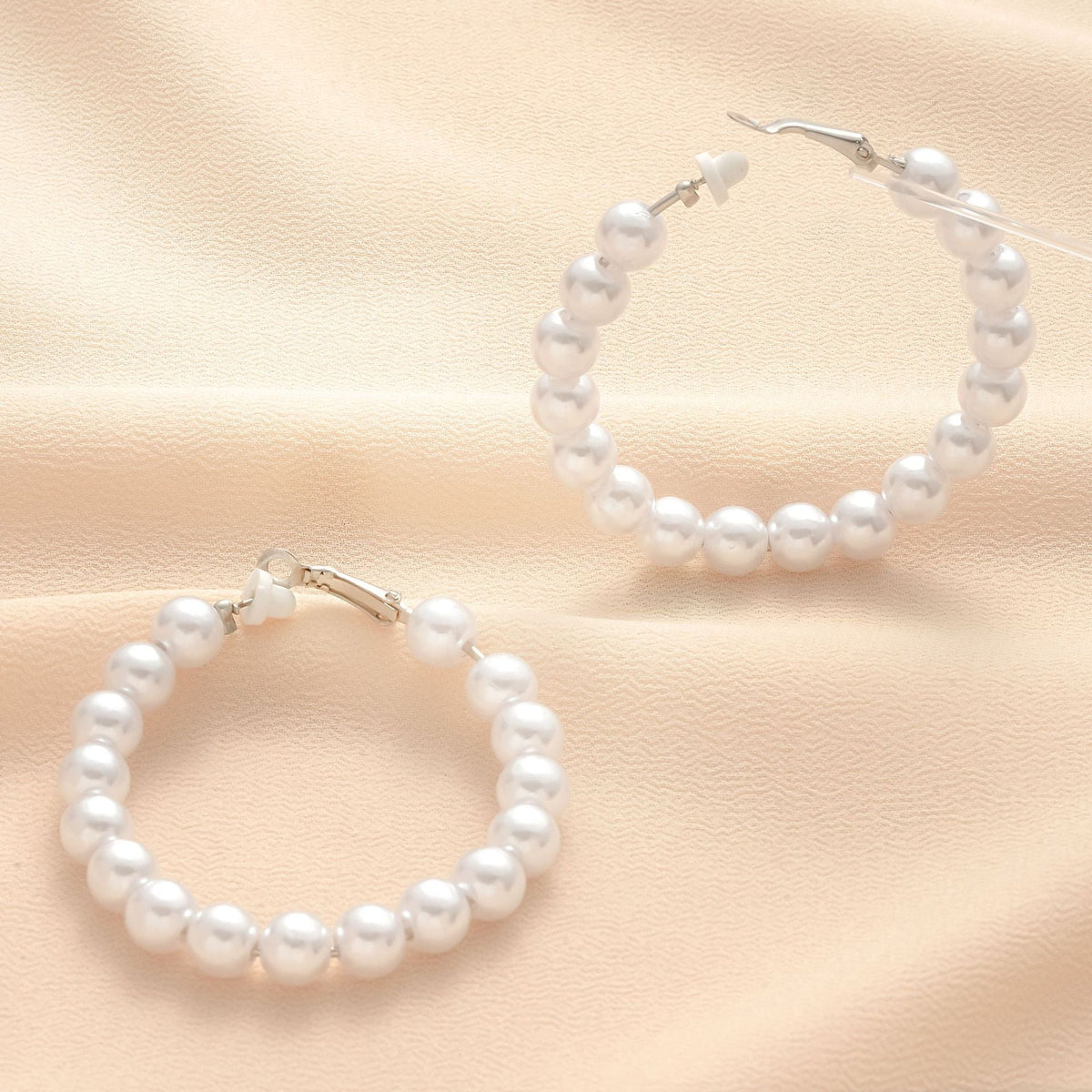 Romantic Pearl Earring for Special Moments