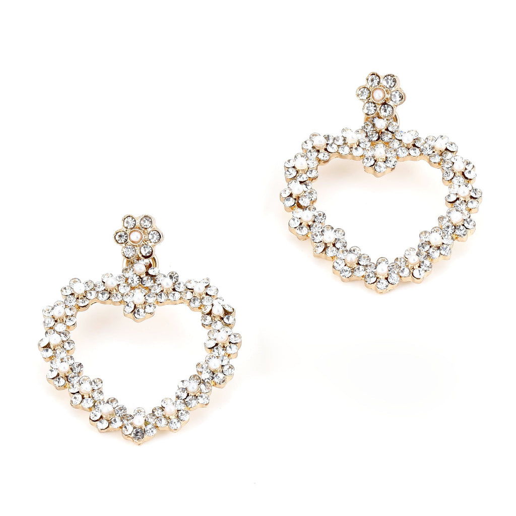 Charming Earring for Any Occasion