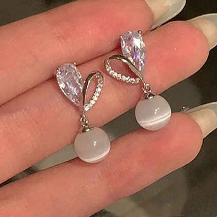 Romantic Earring for Special Moments